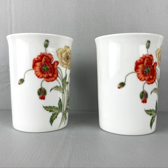 Otagiri Mugs Set of 2 Straight Sided Coffee Cups with Three Flower Pattern 6 oz - Picture 3 of 10